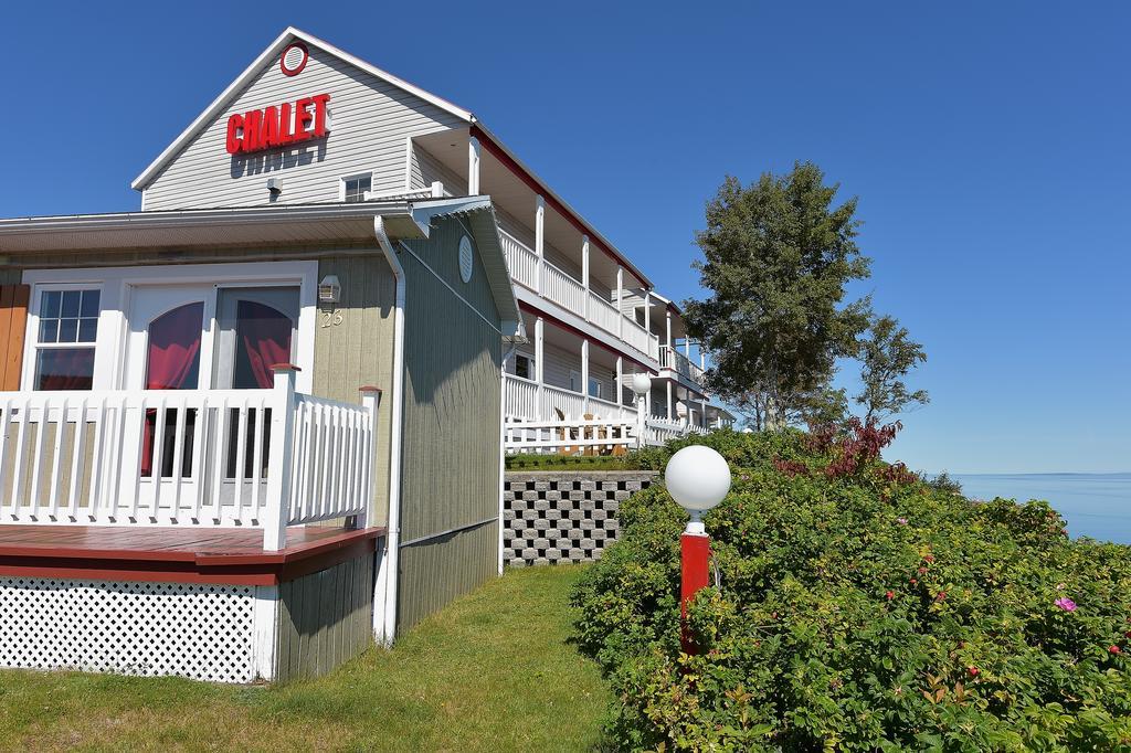 Motel Et Chalets Bo-Fleuve Evangeline Сен-Симеон Экстерьер фото