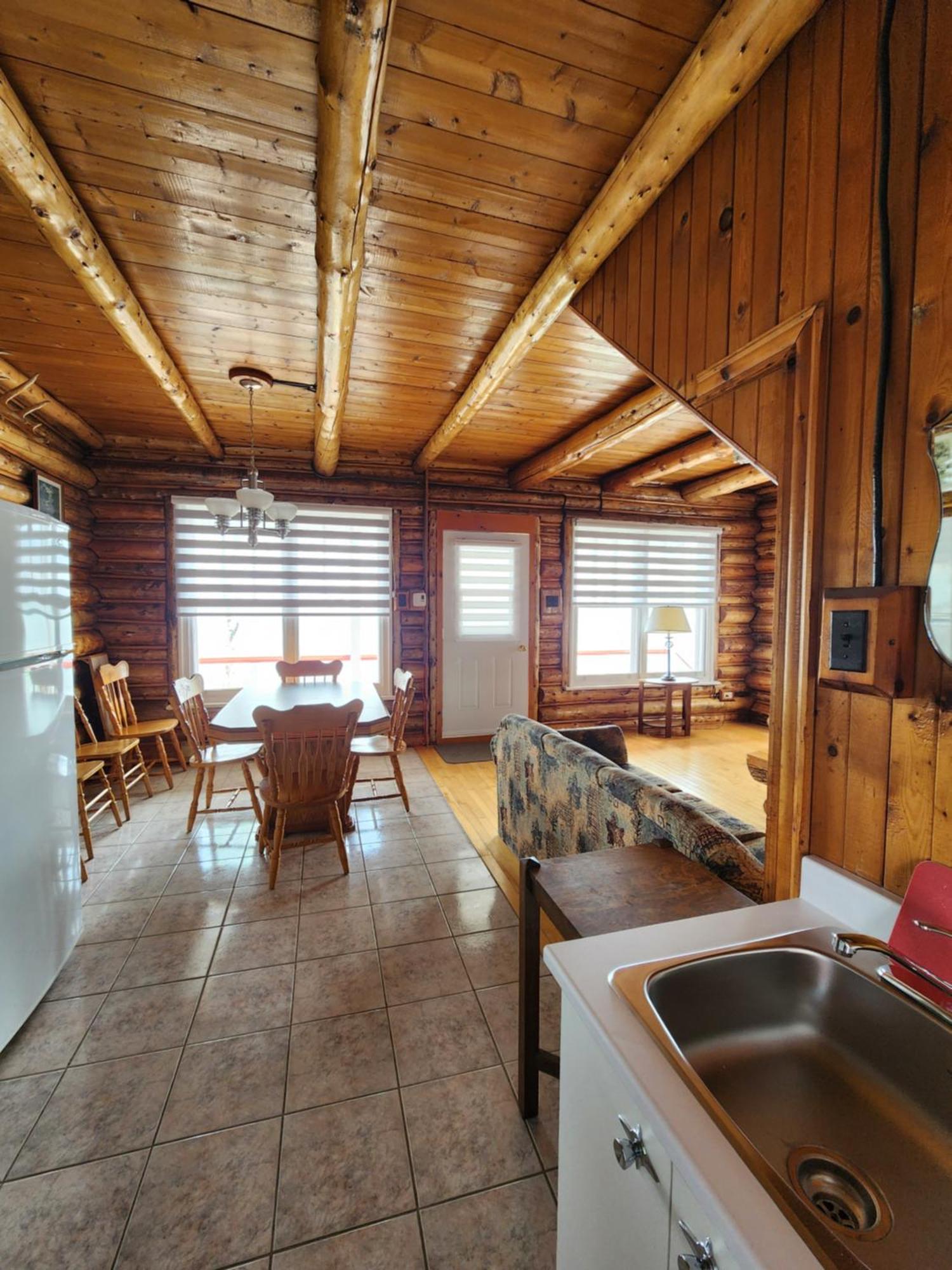 Motel Et Chalets Bo-Fleuve Evangeline Сен-Симеон Экстерьер фото